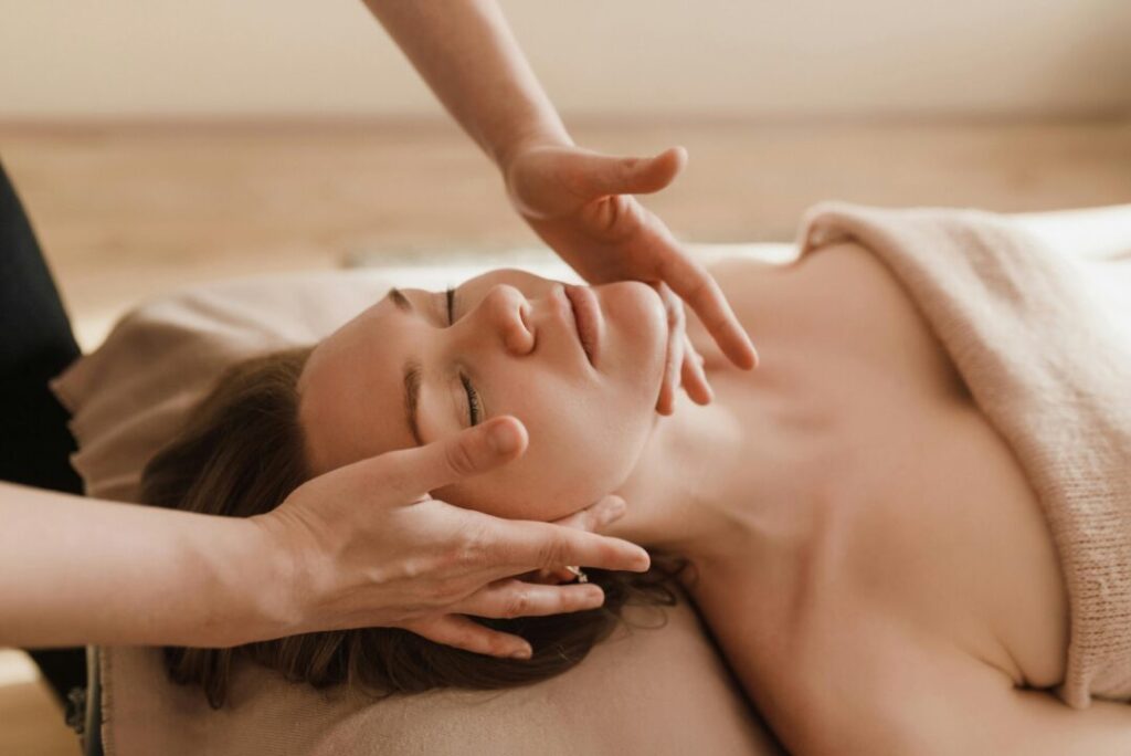rekomendasi massage jakarta